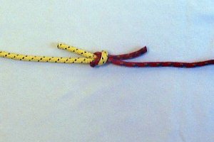 Figuur 12: Platte knoop - voltooid