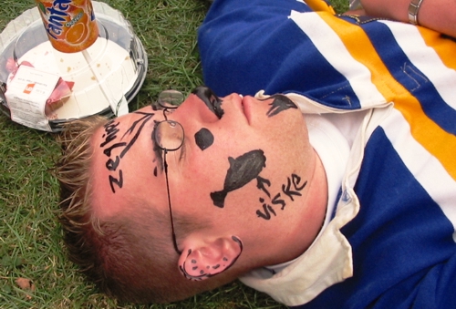 Schmink levert vele fotogenieke momenten tijdens de Intro.